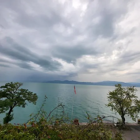 Vakantiehuis View Lakefront Geneva Geneva Paddle